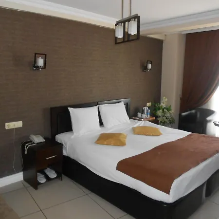 Hotel Selis *